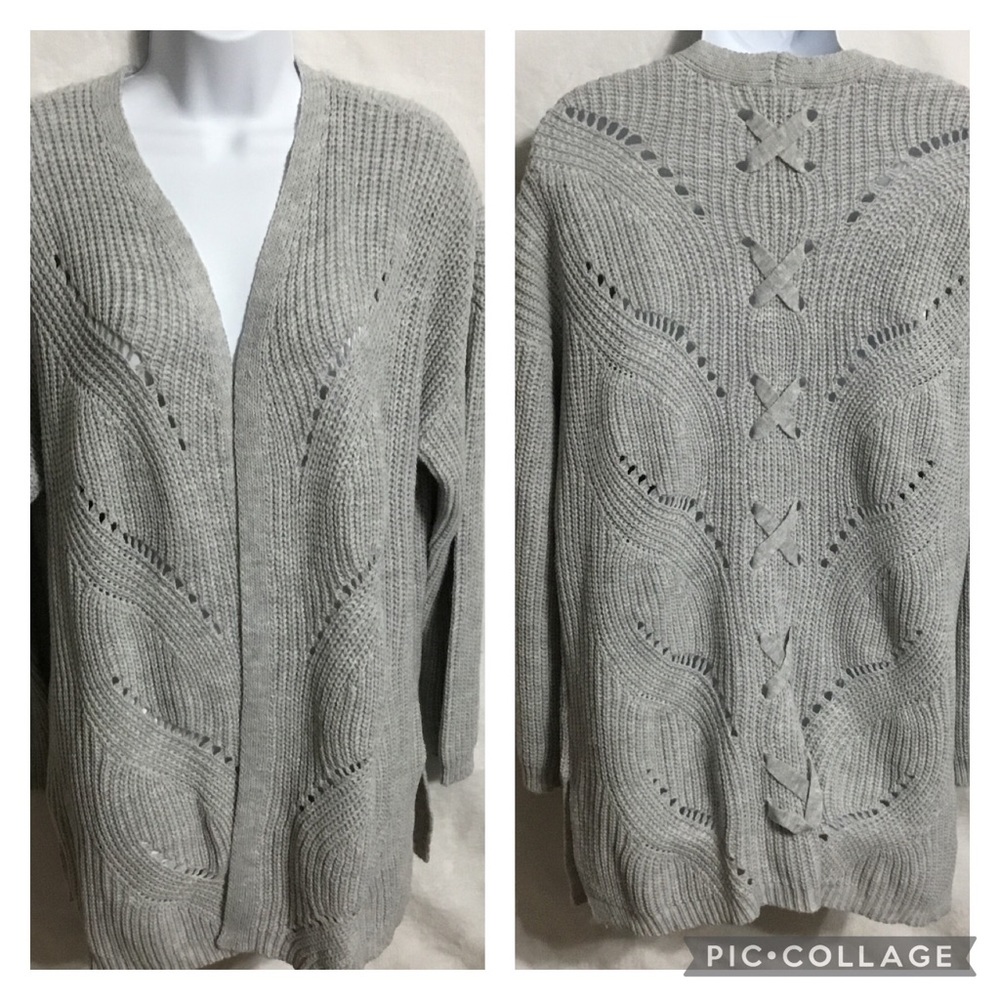 Signature Studio Open Front/Braided Back S…